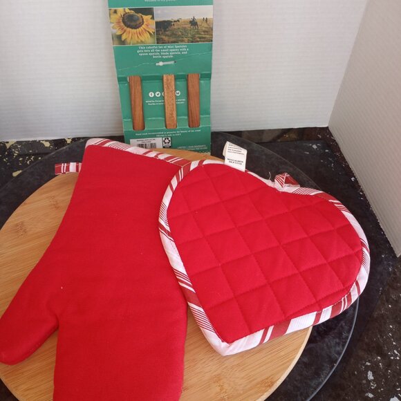 kitchen set spatulas, oven mitt, potholder - Picture 3 of 10